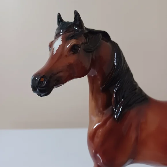 Breyer Lugh Breyerfest 2020 Special Run - Picture 2 of 16